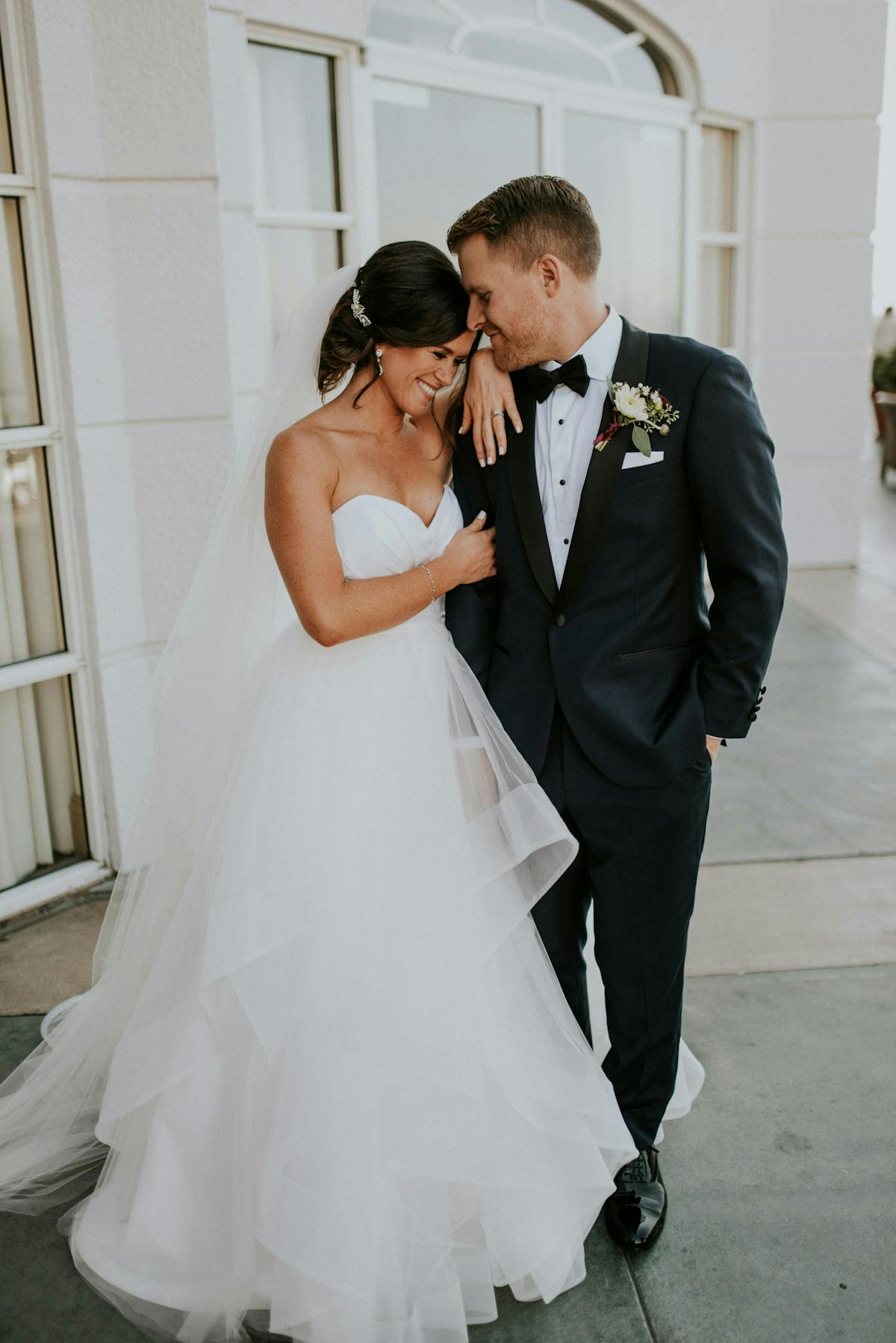 How to fold a pocket square for your wedding tuxedo for men