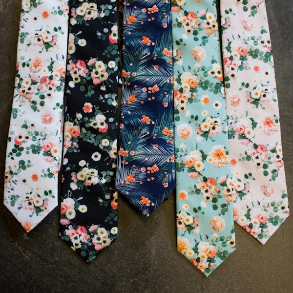 Patterned tie with wedding suit