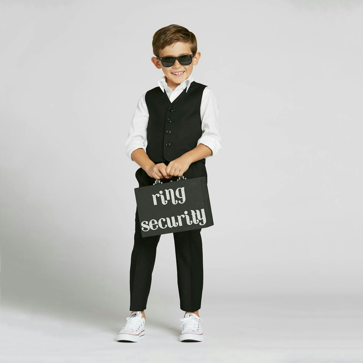 Cheep suits for ring bearers. The Groomsman Suit sells the best kids suits. 
